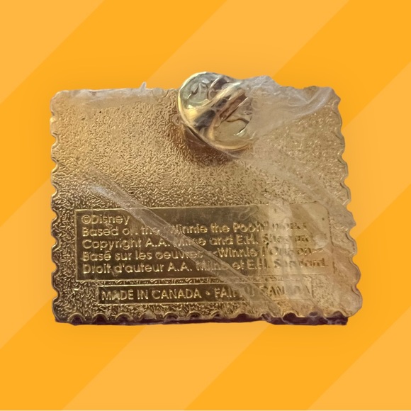 Winnie The Pooh Pin - Picture 4 of 5